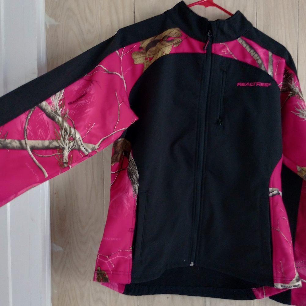 Realtree Softshell Jacket - Picture 5 of 6